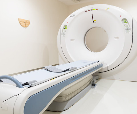 CTスキャン・MRI・マンモグラフィなどの最新医療機器が揃っています。